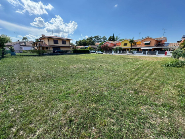 Terreno edificabile in vendita a Gradisca d'Isonzo