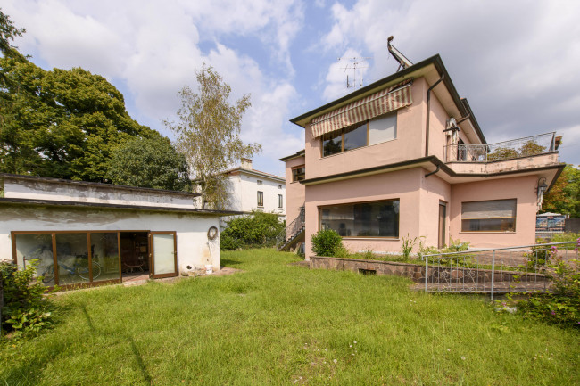 Villa in vendita a Gorizia