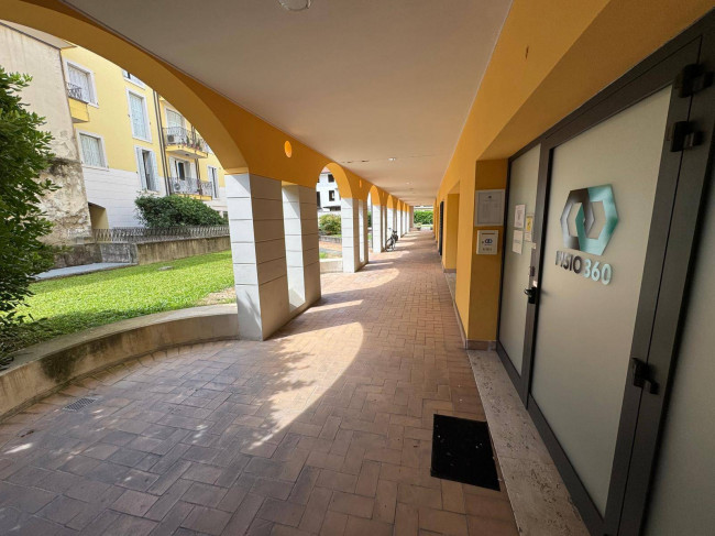 Locale commerciale in affitto a Gorizia