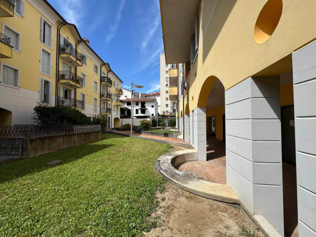Locale commerciale in affitto a Gorizia