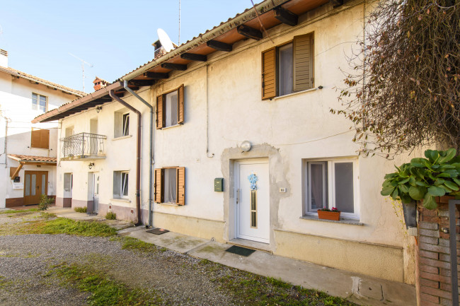 Casa accostata in vendita a Capriva del Friuli