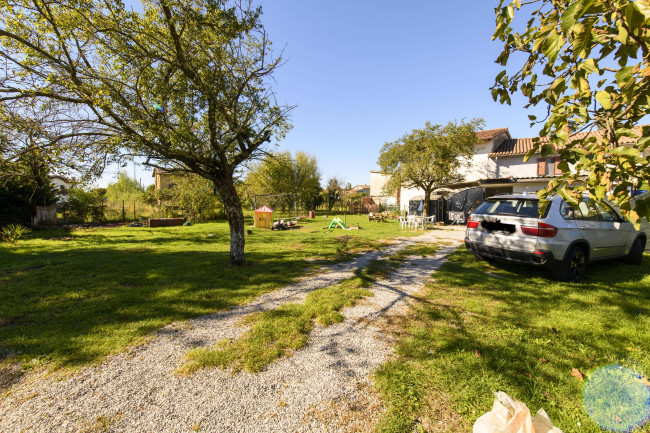 Casa accostata in vendita a Capriva del Friuli