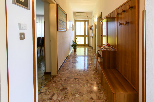 Appartamento in Villa bifamiliare con giardino in vendita a Capriva del Friuli