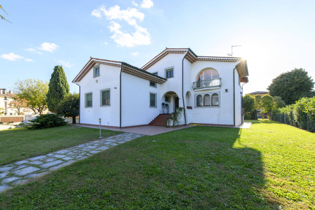 Villa in vendita a Castions di Strada