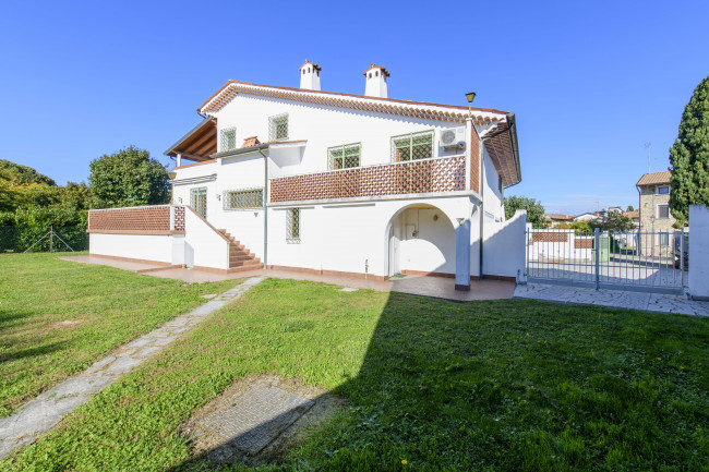 Villa in vendita a Castions di Strada