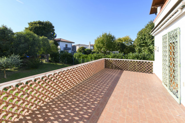 Villa in vendita a Castions di Strada