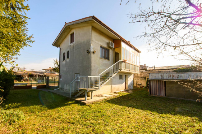 Casa accostata in vendita a Farra d'Isonzo