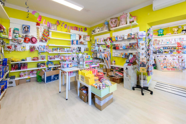 Locale commerciale in vendita a Gradisca d'Isonzo