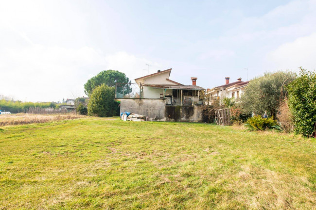 Casa singola in vendita a Capriva del Friuli