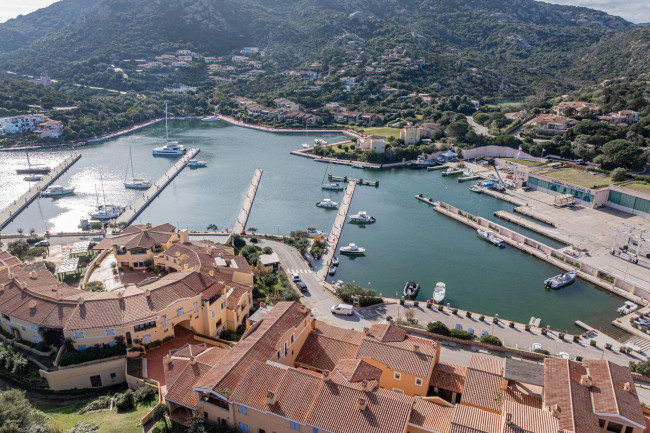 Appartamento in vendita a Arzachena