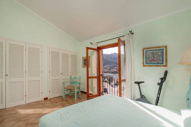 Appartamento in vendita a Arzachena