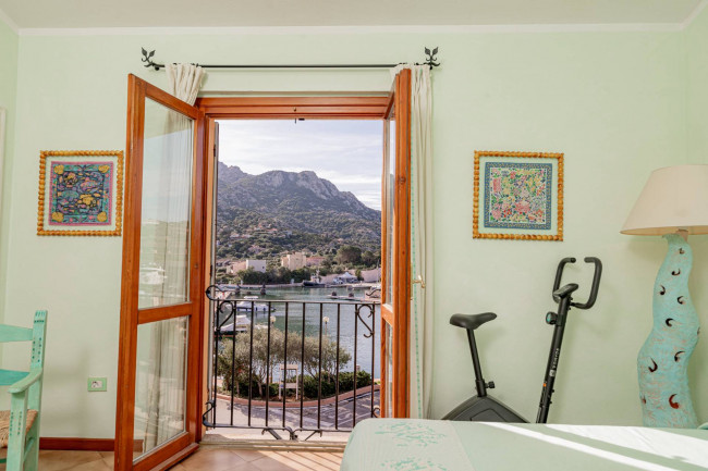 Appartamento in vendita a Arzachena