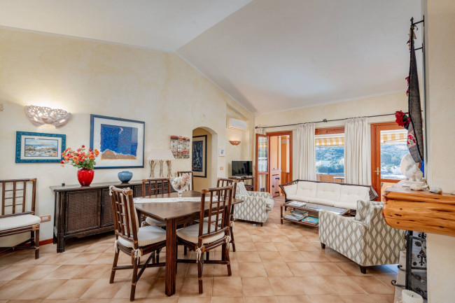 Appartamento in vendita a Arzachena