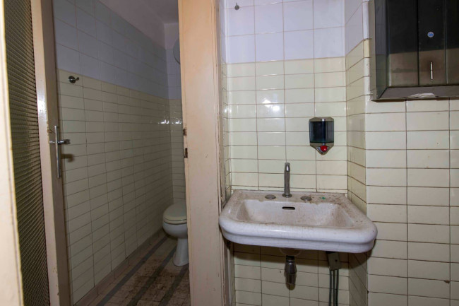 Locale commerciale in vendita a Gorizia