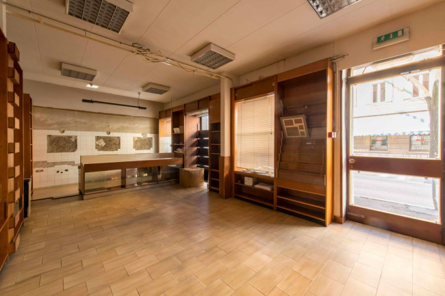 Locale commerciale in affitto a Gorizia