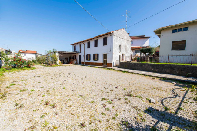 Casa singola in vendita a Doberdò del Lago