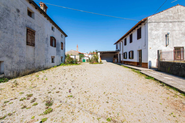 Casa singola in vendita a Doberdò del Lago