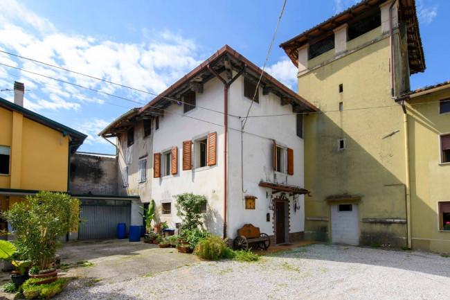 Casa accostata in vendita a Villesse