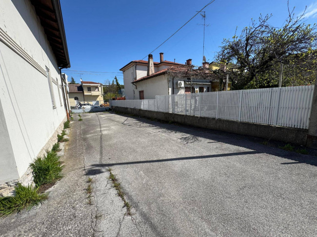 Locale commerciale in vendita a Monfalcone