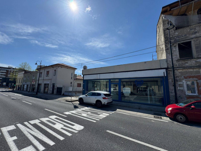Locale commerciale in vendita a Monfalcone