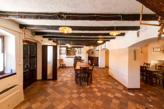 Gewerberaum / Ladenlokal zu verkauf in Cormons