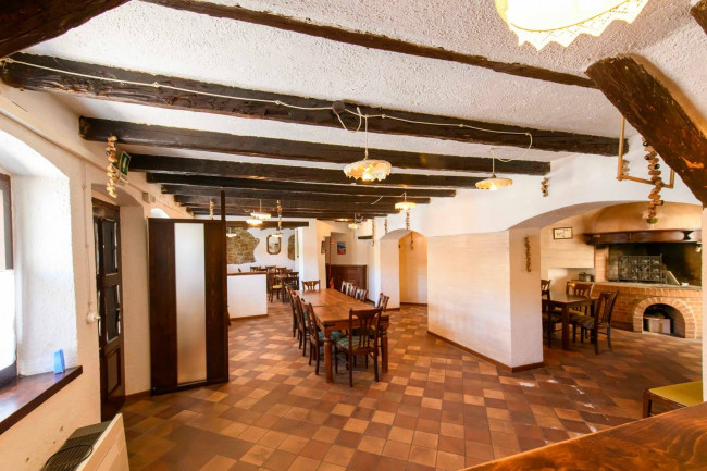 Gewerberaum / Ladenlokal zu verkauf in Cormons