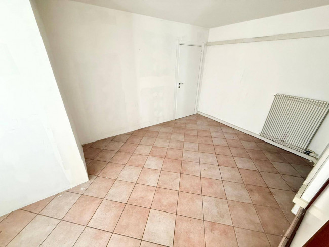 Gewerberaum / Ladenlokal zu mieten in Gorizia