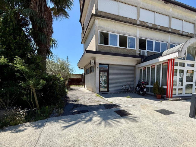 Box o garage in vendita a Gorizia