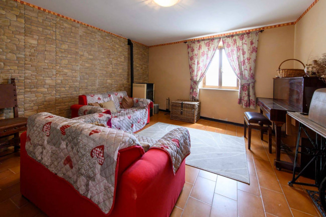 Casa accostata in vendita a Pulfero
