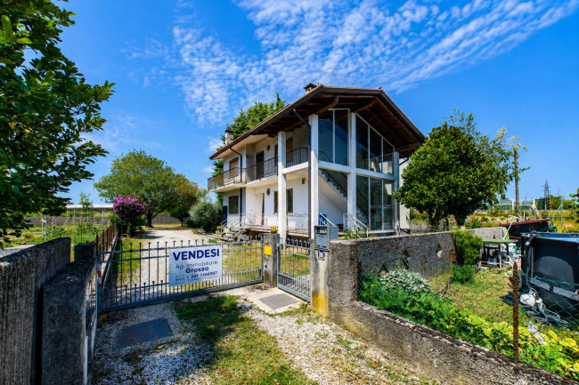 Appartamento in vendita a Chiopris-Viscone