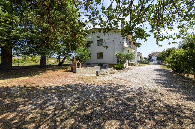 Appartamento in vendita a Chiopris-Viscone