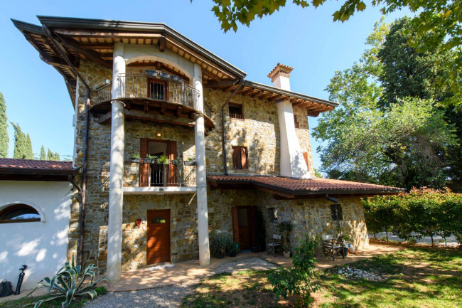 Villa for sale in Cormons