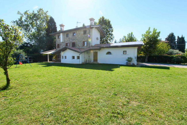 Villa for sale in Cormons