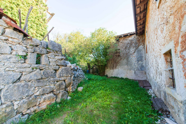 Rustico in vendita a Doberdò del Lago