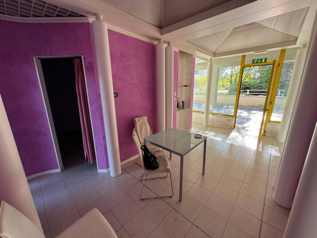 Locale commerciale in vendita a Gorizia