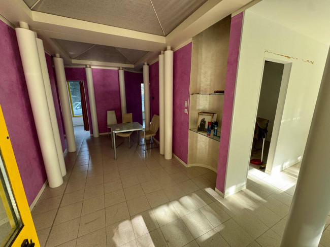 Locale commerciale in vendita a Gorizia