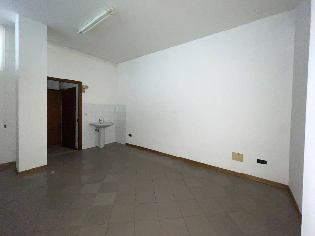 Gewerberaum / Ladenlokal zu verkauf in Gorizia