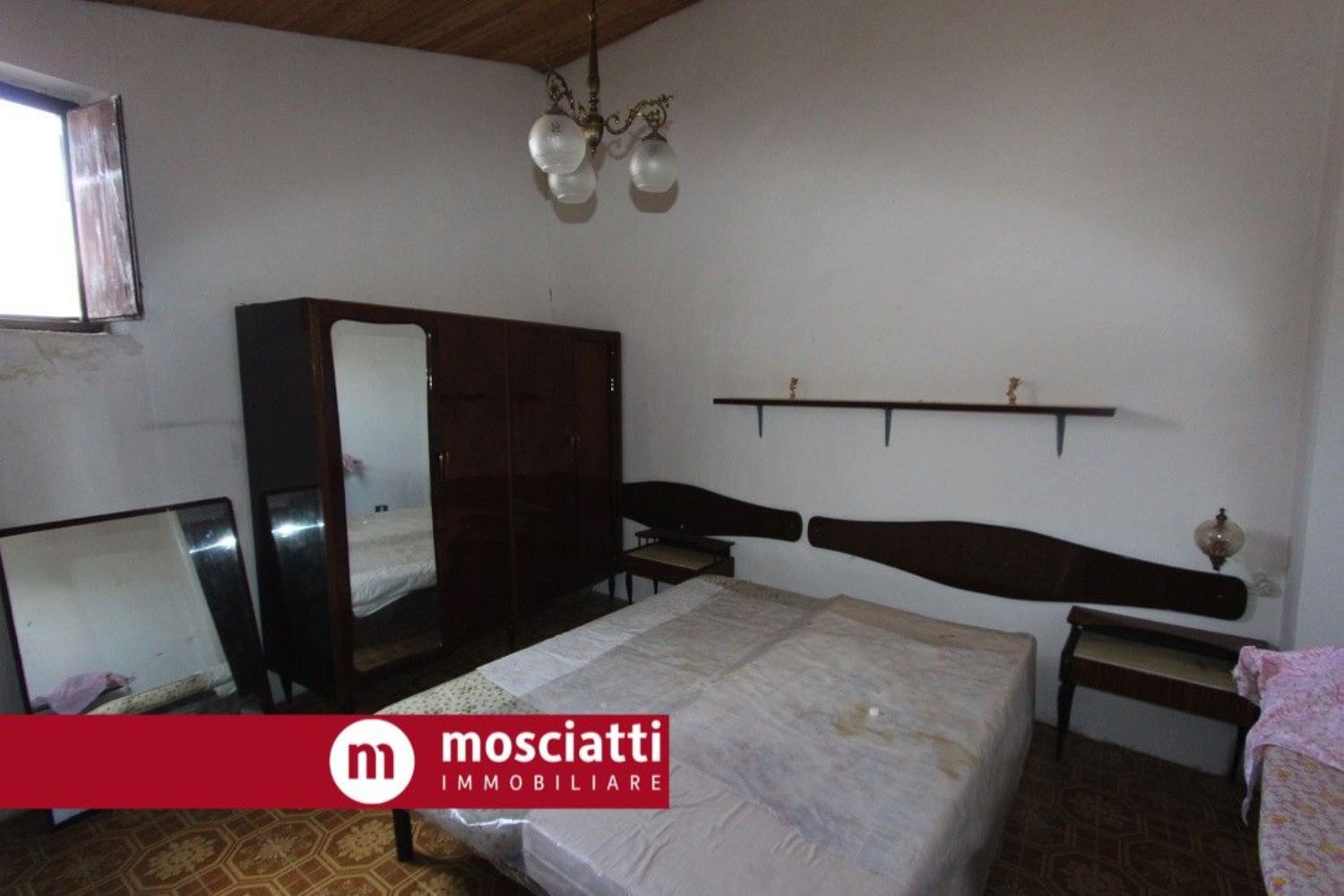 Villa in vendita a Esanatoglia (MC)