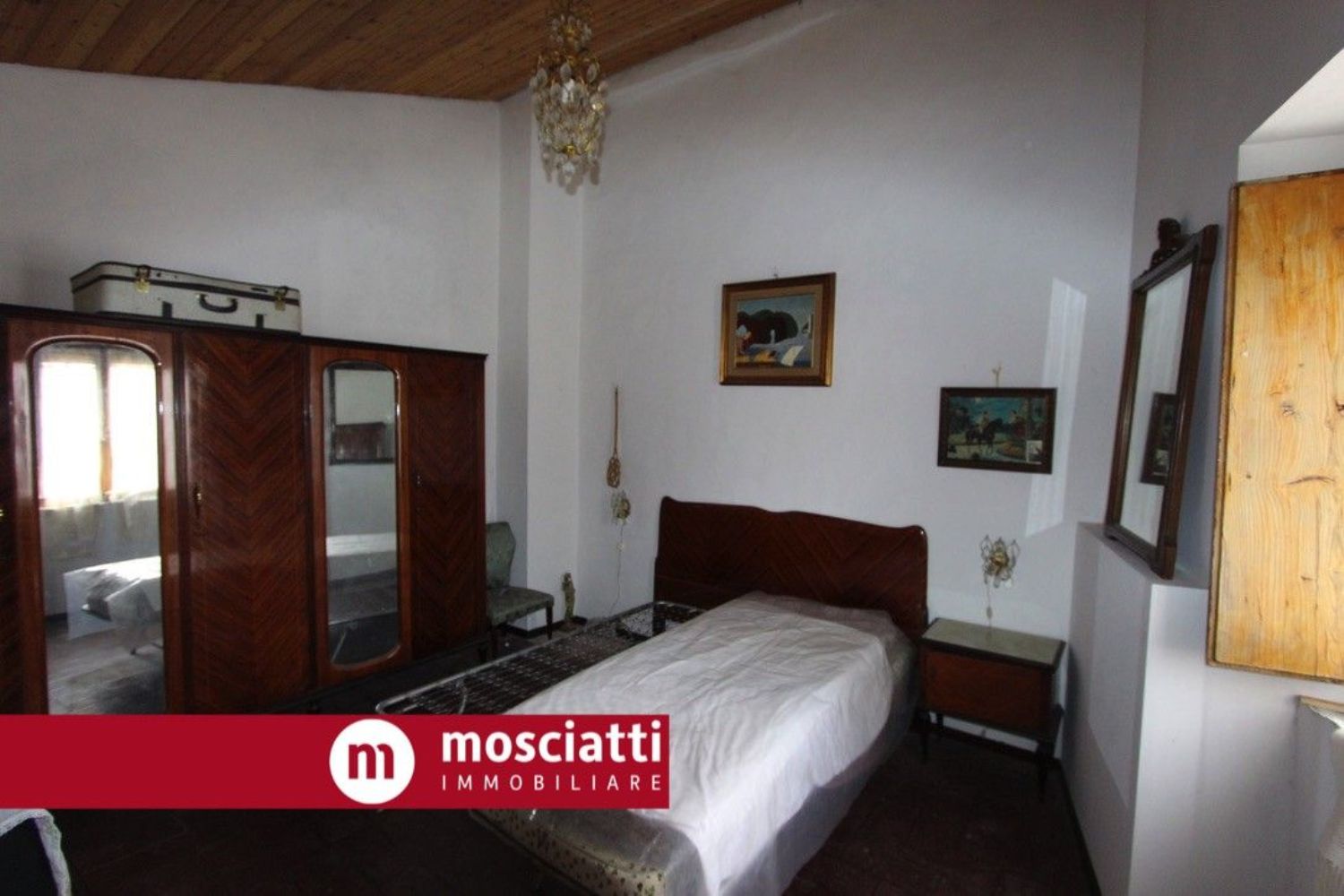 Villa in vendita a Esanatoglia (MC)