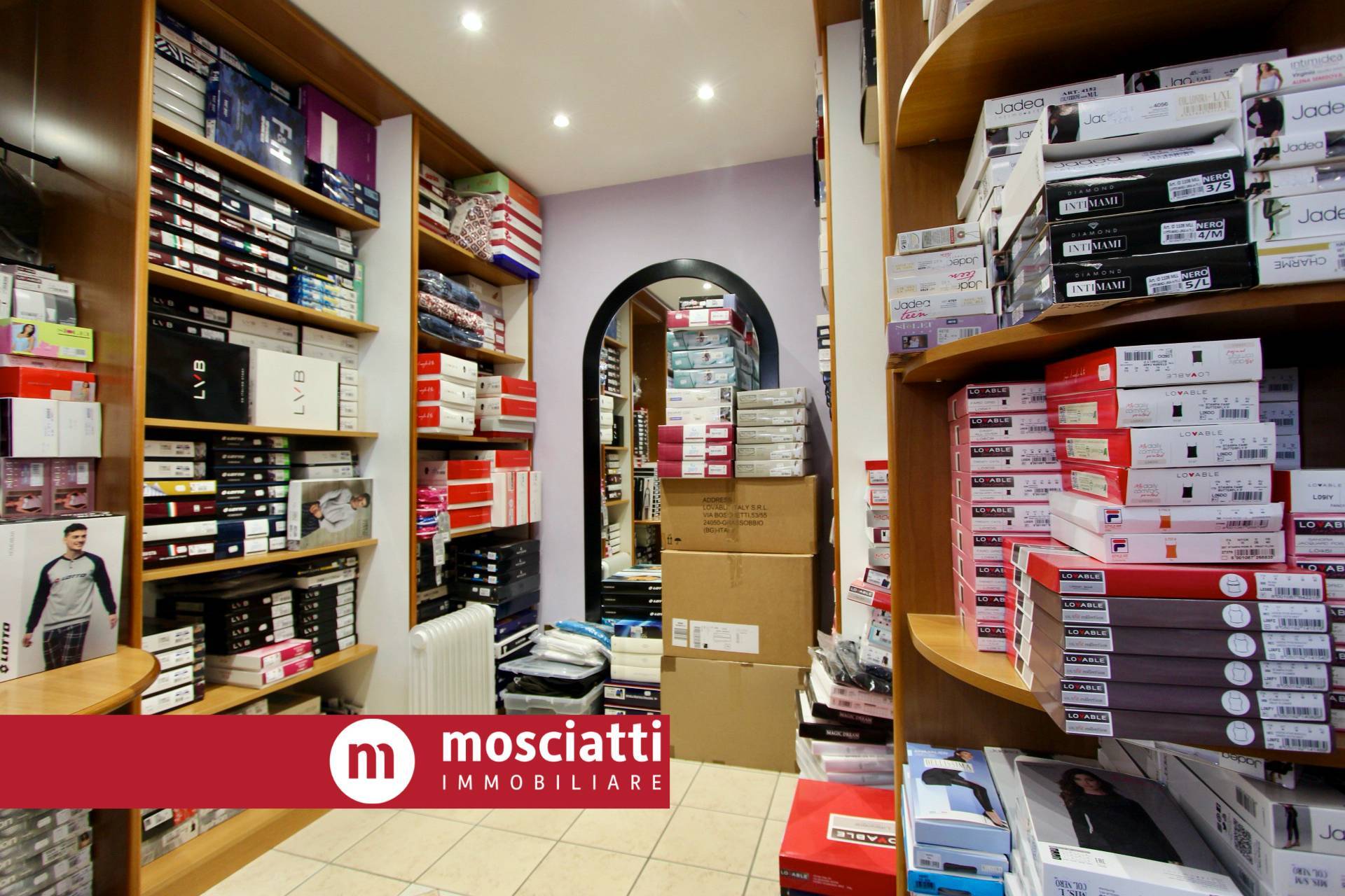 Fondo commerciale in vendita a Matelica (MC)