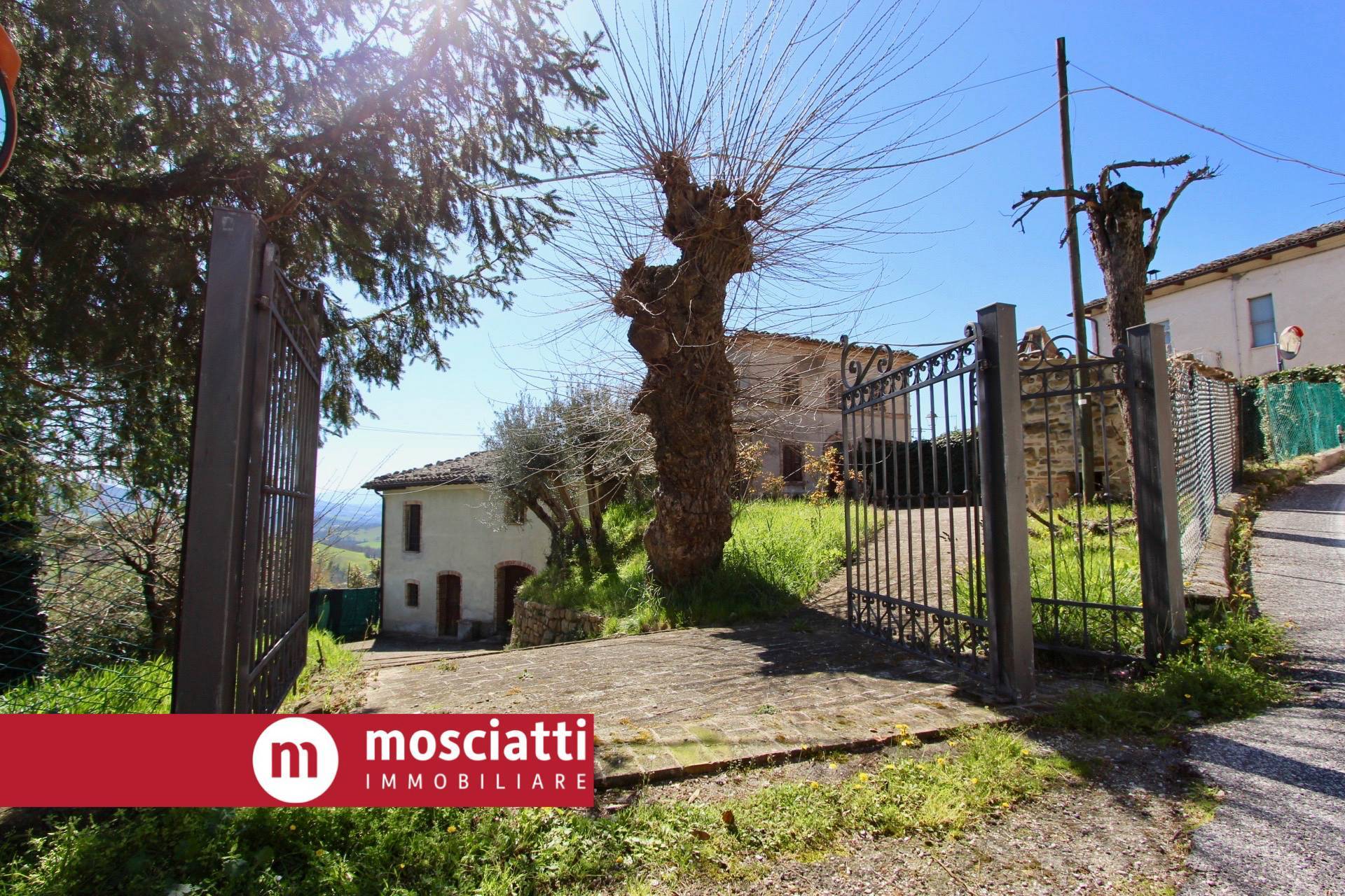 Casa indipendente in vendita a Gagliole (MC)