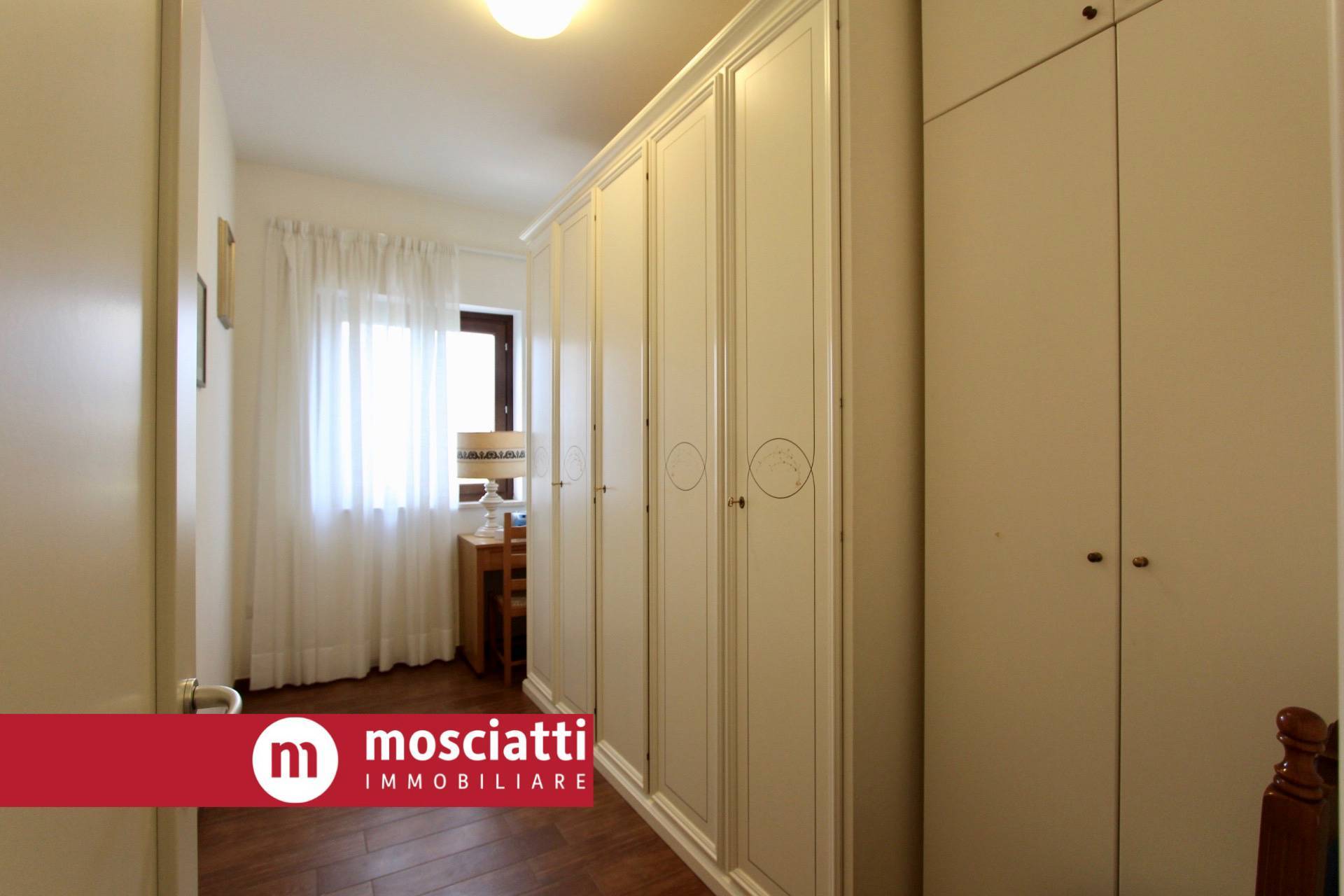 Villa in vendita a Camerino (MC)