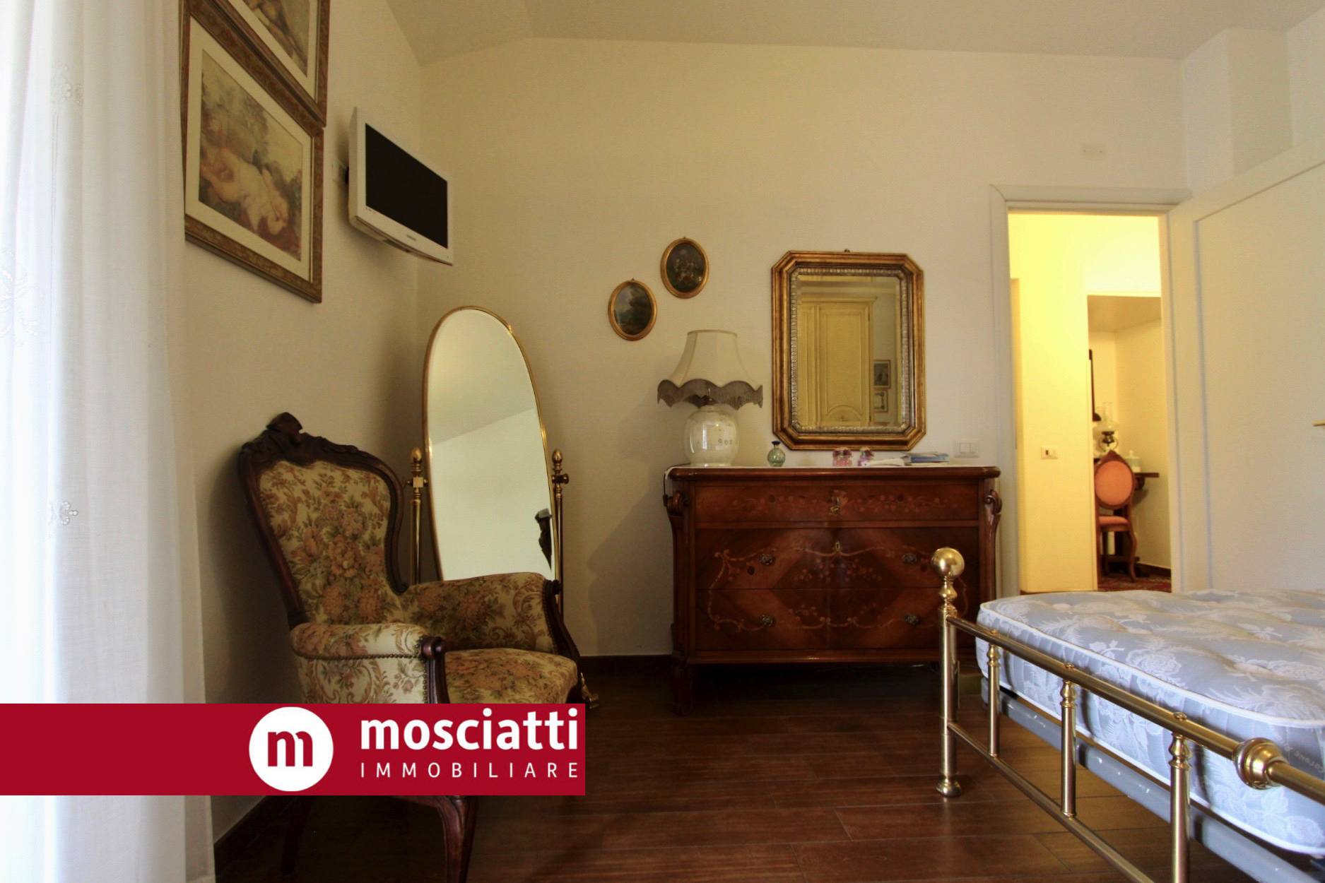 Villa in vendita a Camerino (MC)