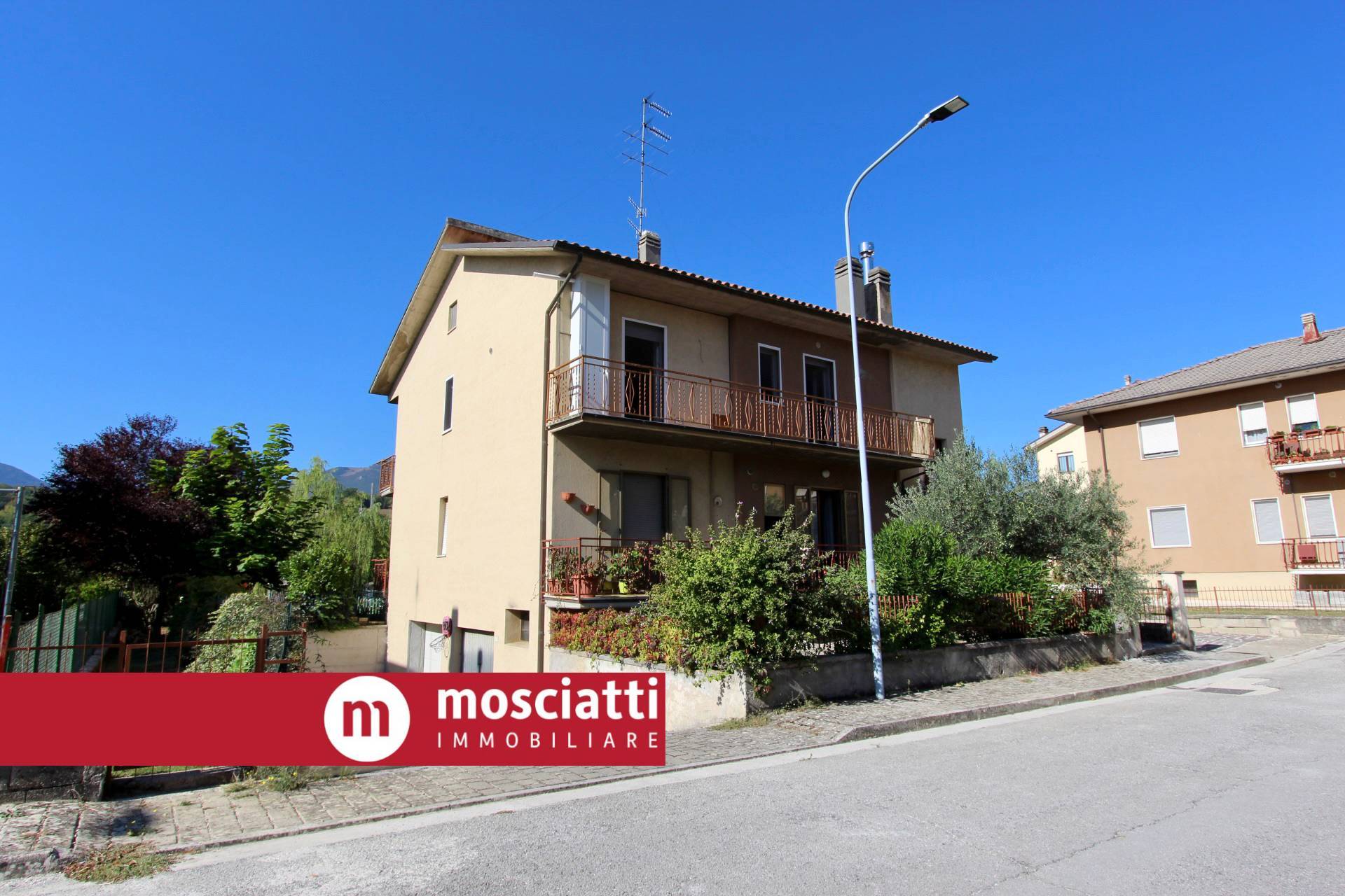 Appartamento in vendita a Castelraimondo - foto 2