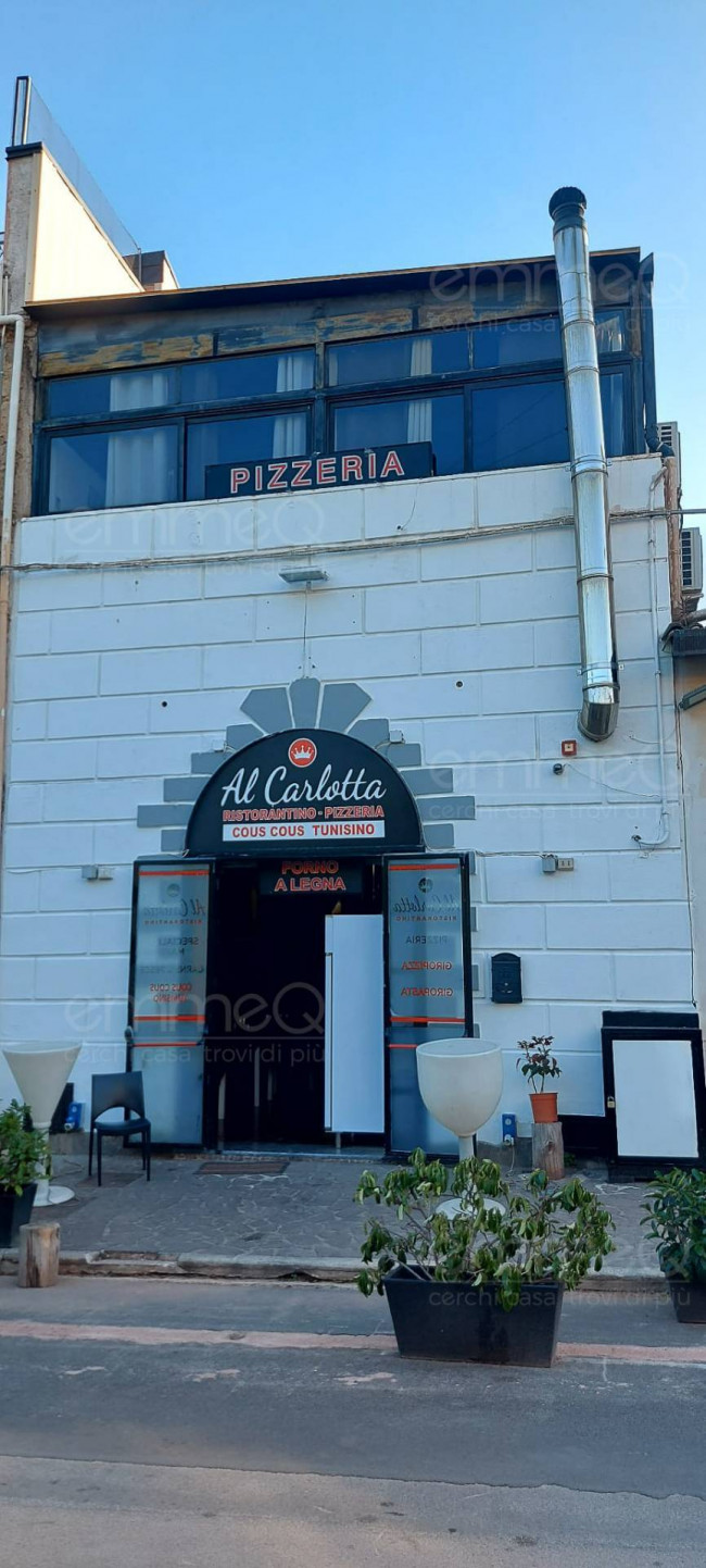 Locale commerciale in vendita a Palermo