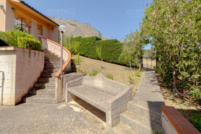 Villa in vendita a Castelbuono