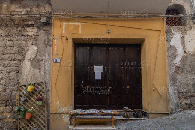 Fondo commerciale in vendita a Castelbuono (PA)