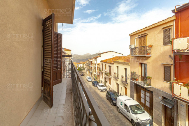 Appartamento in vendita a Castelbuono