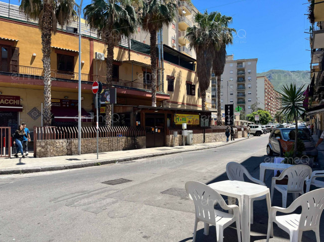 Locale commerciale in affitto a Palermo