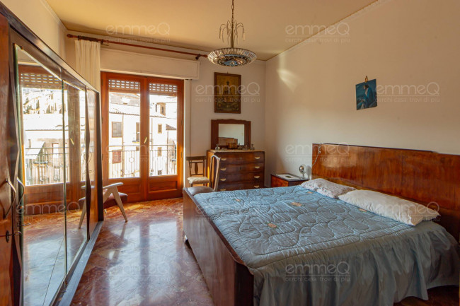 Appartamento in vendita a Castelbuono